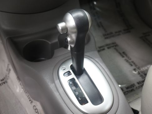 Used 2015 Nissan Versa FWD image 18