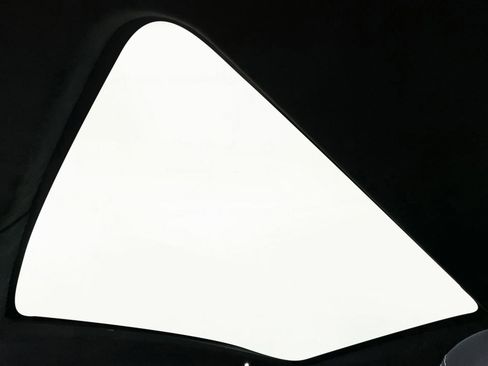 Used 2023 Aston Martin DBX image 22