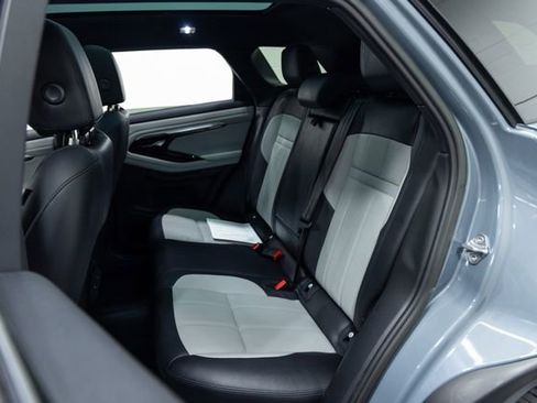 Used 2023 Land Rover Range Rover Evoque R-Dynamic SE image 24