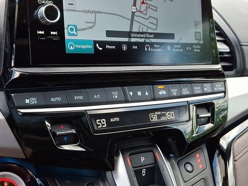 Certified 2025 Honda Odyssey Touring image 18