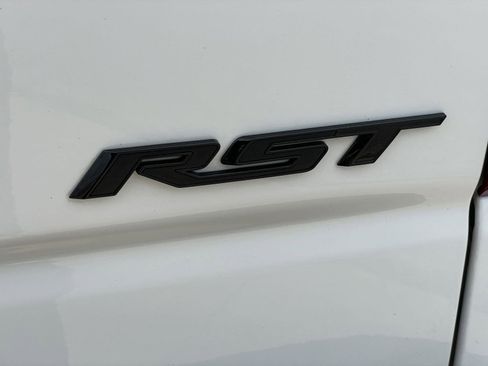 Used 2022 Chevrolet Silverado 1500 RST w/ Convenience Package II AWD/4WD image 59