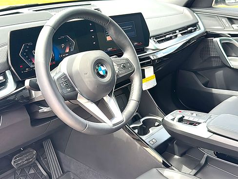 New 2026 BMW X2 xDrive28i w/ Technology Package AWD/4WD image 9