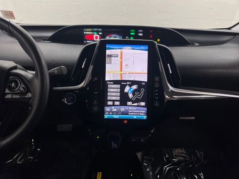 Used 2020 Toyota Prius Limited image 21