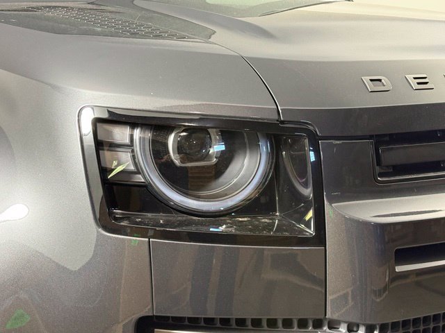 New 2026 Land Rover Defender 130 V8 AWD/4WD image 10