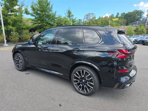 New 2026 BMW X5 xDrive40i w/ M Sport Package AWD/4WD image 5