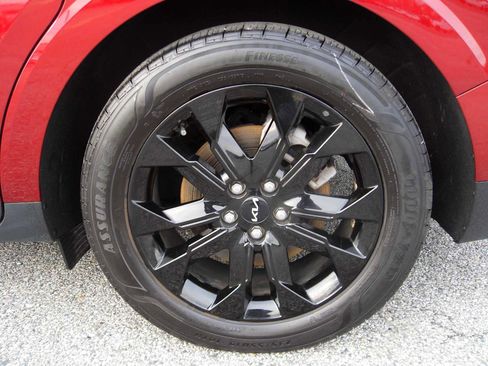 Used 2024 Kia Carnival SX image 10