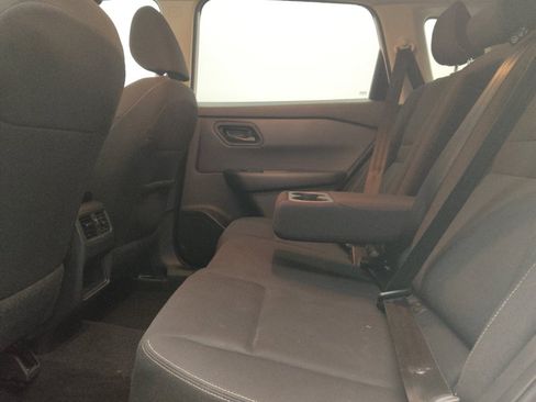 Used 2024 Nissan Rogue S AWD/4WD image 18