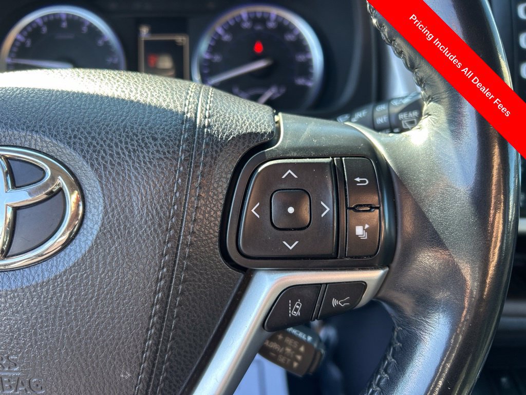 Used 2018 Toyota Highlander XLE AWD/4WD image 9