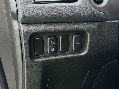 Used 2025 Mitsubishi Outlander Sport SE image 17