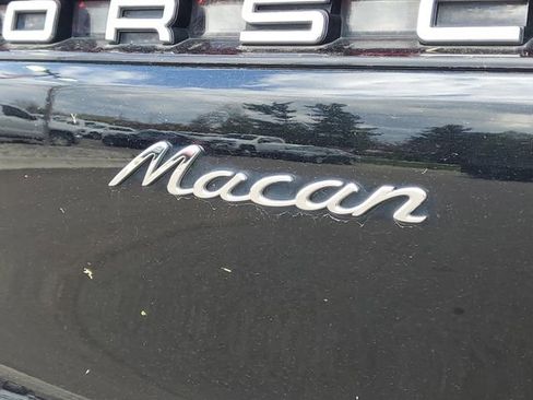 Used 2019 Porsche Macan AWD/4WD image 5