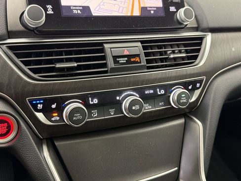 Used 2018 Honda Accord Touring image 29