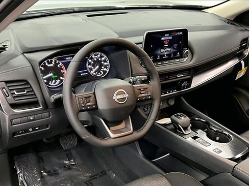 New 2025 Nissan Rogue SV image 6