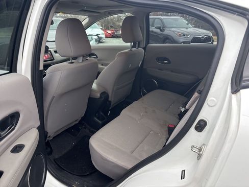 Used 2016 Honda HR-V EX image 8