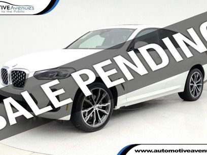 Used 2022 BMW X4 xDrive30i w/ M Sport Package 2