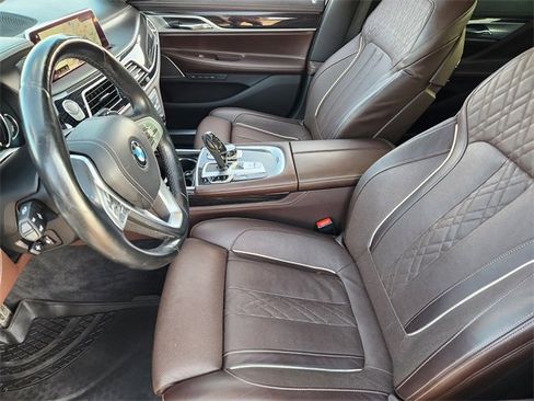 Used 2019 BMW 750i xDrive w/ Executive Package image 13