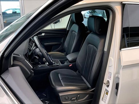 Used 2023 Audi Q5 2.0T Premium Plus w/ Premium Plus Package image 9