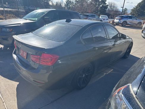 Used 2017 BMW 330i xDrive Sedan image 3