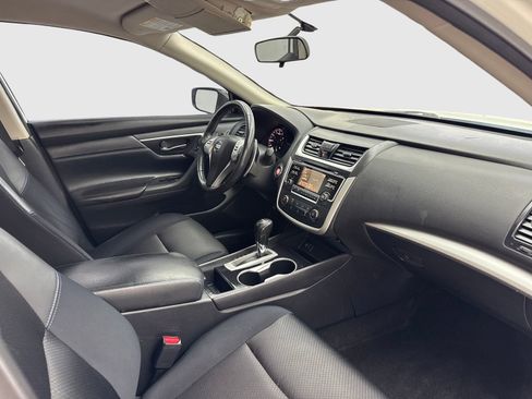 Used 2017 Nissan Altima 2.5 SR w/ Midnight Edition Package FWD image 38