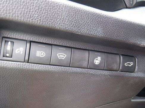 Used 2023 Toyota RAV4 XLE Premium image 18