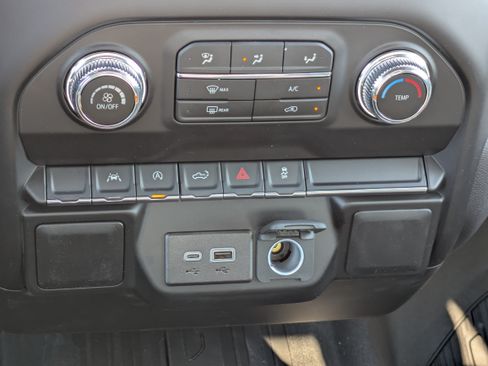 New 2026 GMC Sierra 1500 Pro w/ Pro Value Package AWD/4WD image 18
