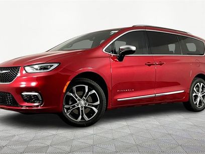 New 2026 Chrysler Pacifica Pinnacle w/ Trailer Tow Group