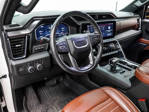 Used 2024 GMC Sierra 1500 Denali Ultimate AWD/4WD image 16