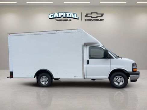New 2025 Chevrolet Express 3500 Work Van w/ Power Convenience Package image 6