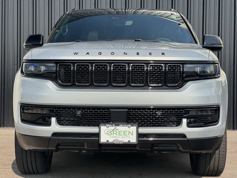 Used 2024 Jeep Wagoneer Series II image 6