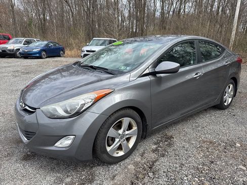 Used 2013 Hyundai Elantra GLS w/ Preferred Pkg image 4