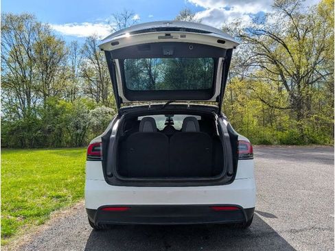 Used 2020 Tesla Model X Long Range AWD/4WD image 8