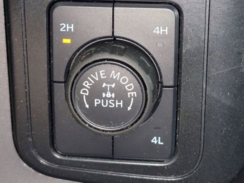 Used 2024 Ford F150 XLT w/ Equipment Group 302A MID image 32