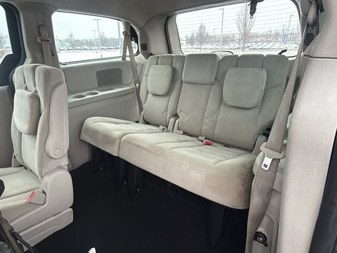 Used 2015 Dodge Grand Caravan American Value Package w/ UConnect Hands-Free Group image 24