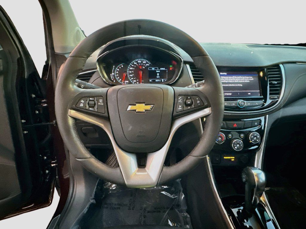 Used 2020 Chevrolet Trax Premier FWD image 8