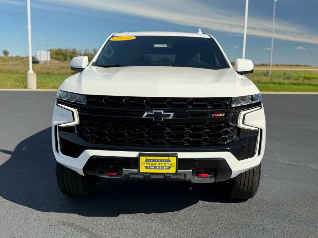 Used 2024 Chevrolet Suburban Z71 w/ Luxury Package AWD/4WD image 2