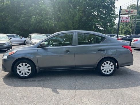 Used 2018 Nissan Versa S Plus FWD image 2