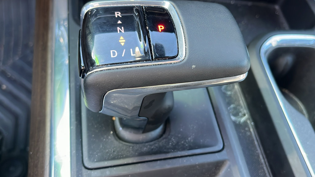 Used 2023 Chevrolet Silverado 1500 High Country w/ Technology Package AWD/4WD image 14