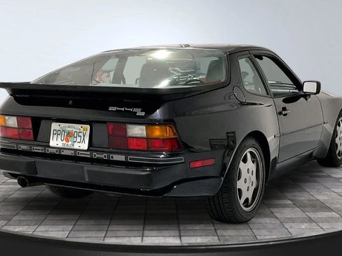 Used 1989 Porsche 944 S2 image 6
