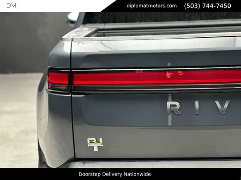 Used 2023 Rivian R1T Adventure image 11