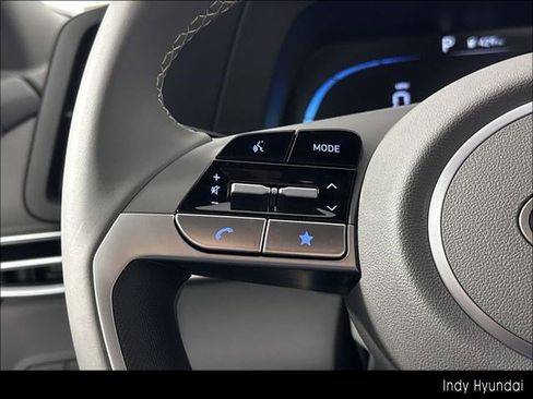 Certified 2025 Hyundai Elantra Sport FWD image 29