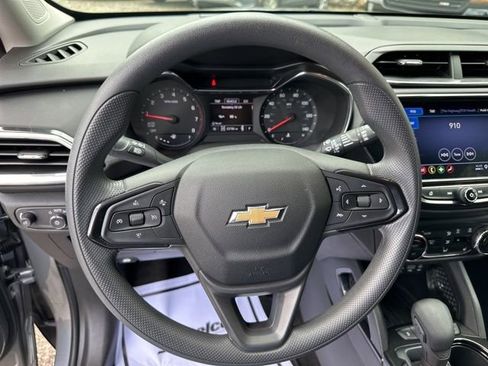 Used 2023 Chevrolet TrailBlazer LT w/ Convenience Package AWD/4WD image 17
