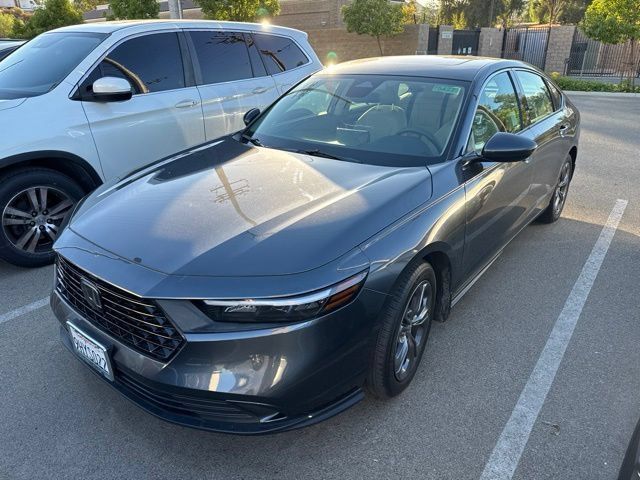 Used 2023 Honda Accord EX image 2