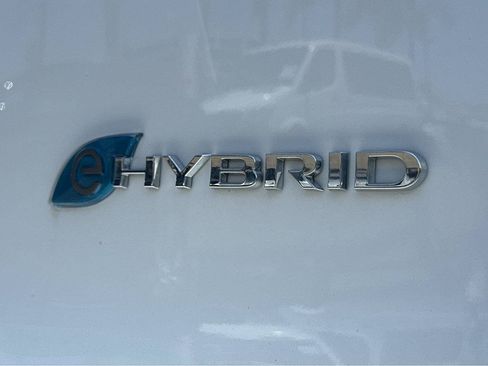 Used 2024 Chrysler Pacifica Limited FWD image 42