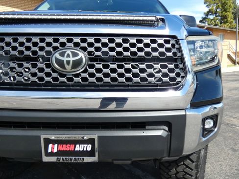 Used 2018 Toyota Tundra SR5 w/ TRD Off Road Package image 20
