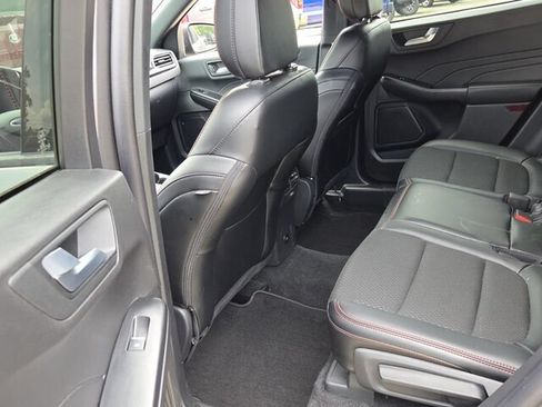 Used 2025 Ford Escape ST-Line w/ Tech Pack #1 FWD image 8