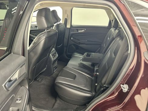 Used 2022 Ford Edge Titanium AWD/4WD image 19