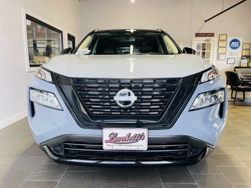 Used 2023 Nissan Rogue SV w/ SV Premium B Package AWD/4WD image 3
