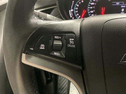 Used 2019 Chevrolet Trax LT w/ LT Convenience Package image 18