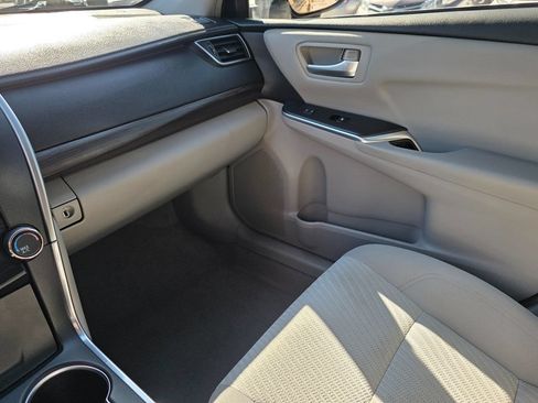Used 2017 Toyota Camry LE FWD image 32