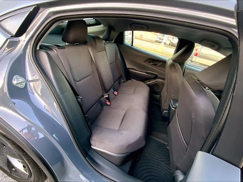 Used 2025 Toyota Prius LE FWD image 19