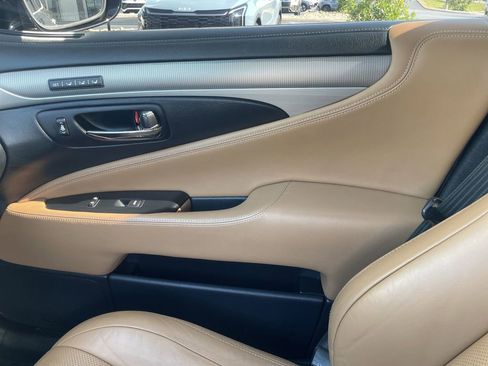 Used 2014 Lexus LS 460 w/ F Sport Package RWD image 21